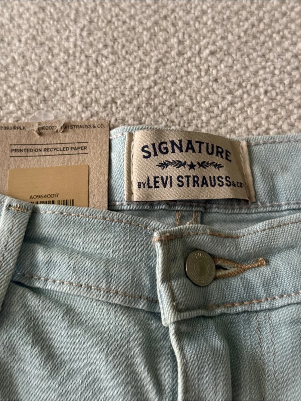 Levi’s Low Pro Light Wash Raw Hem Denim Shorts